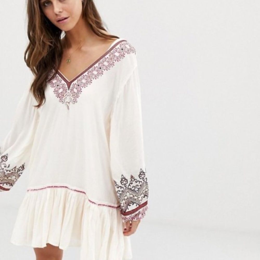 💥Host Pick!💥 NWT Free People Wild One Embroidered Ivory Peasant Mini Dress